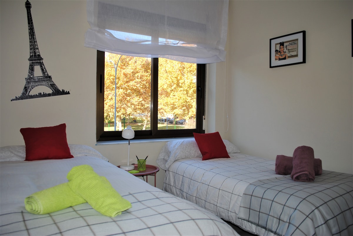 Საძინებელი 2, ერთადგილიანი ან ორადგილიანი 