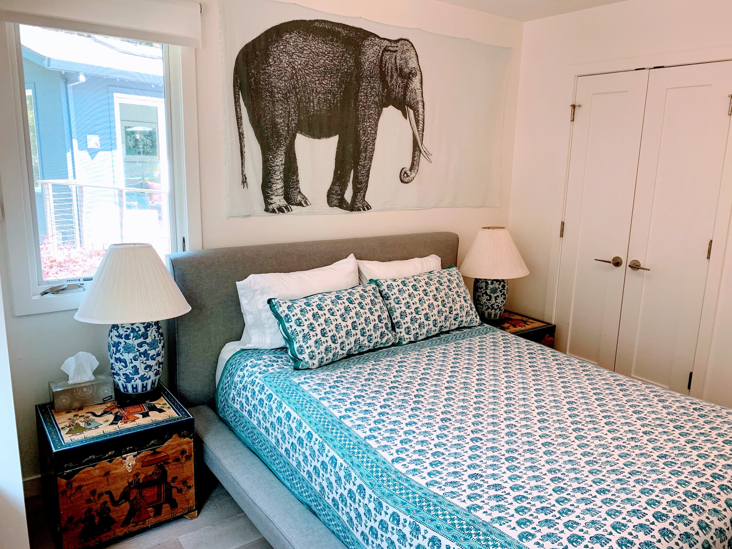 Sunny Redwood Guesthouse, Walk to Downtown - Photo 3