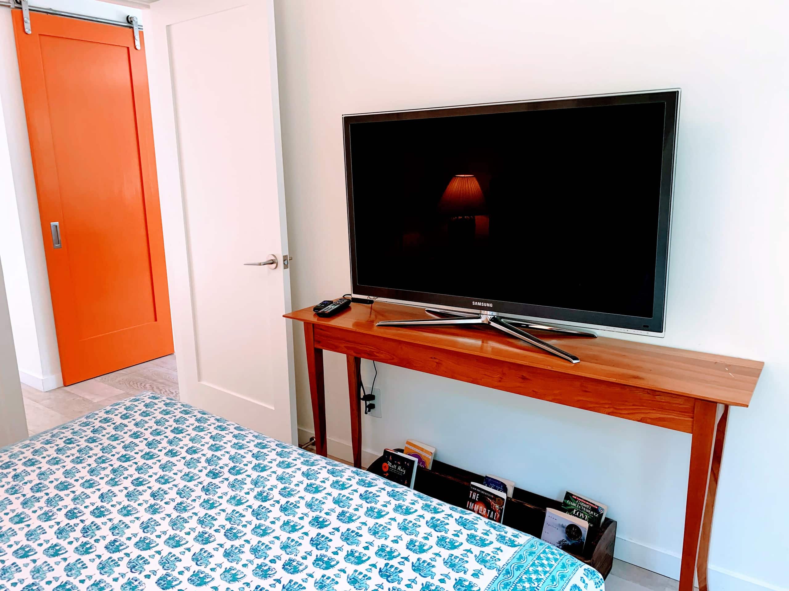 Sunny Redwood Guesthouse, Walk to Downtown - Photo 12