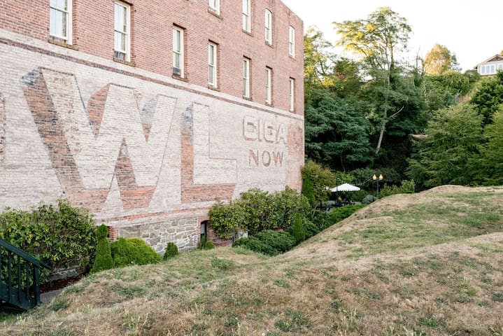The Bishop Hotel managed Airbnb listing 1