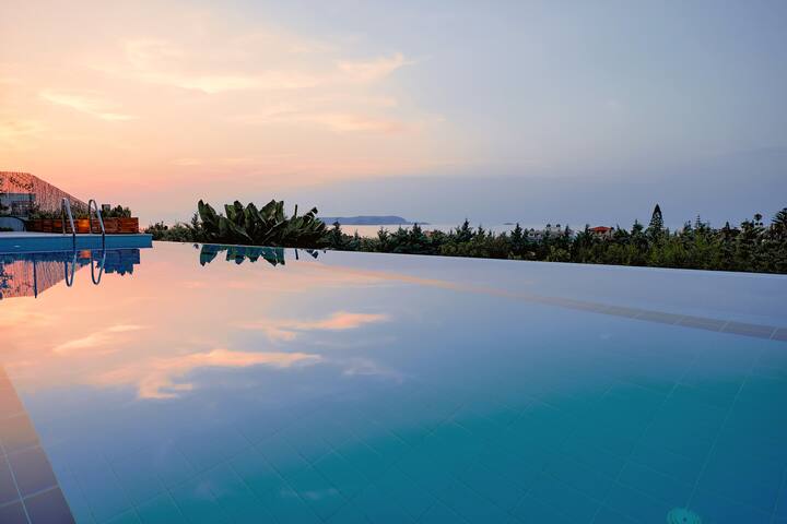 Four Seasons private villa-big heated pool-seaview gallery image 4