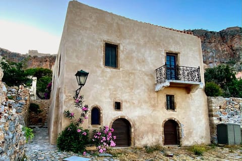 Monemvasia Kastro Large stone house with sea view