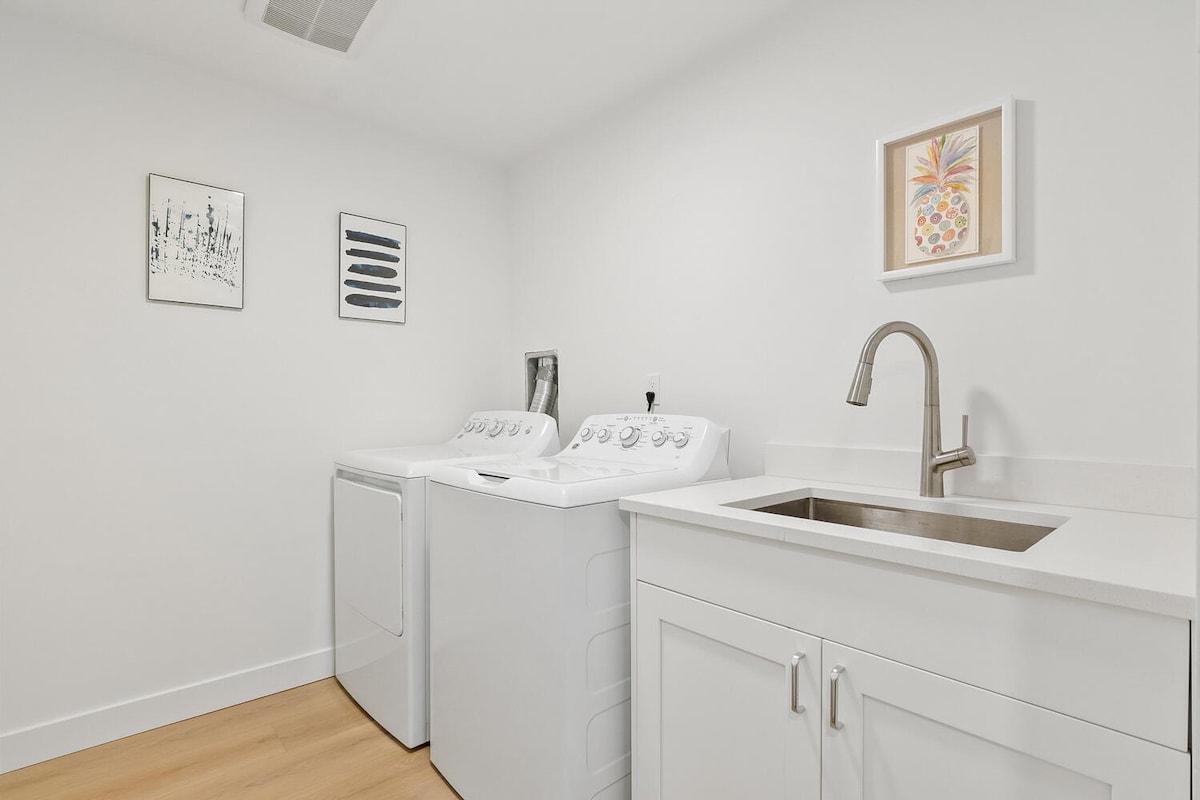 Fully Remodeled, near UW & Children’s Orthopedic