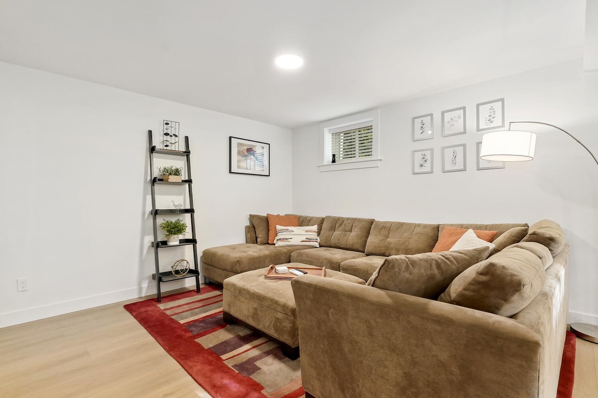 Fully Remodeled, near UW & Children’s Orthopedic