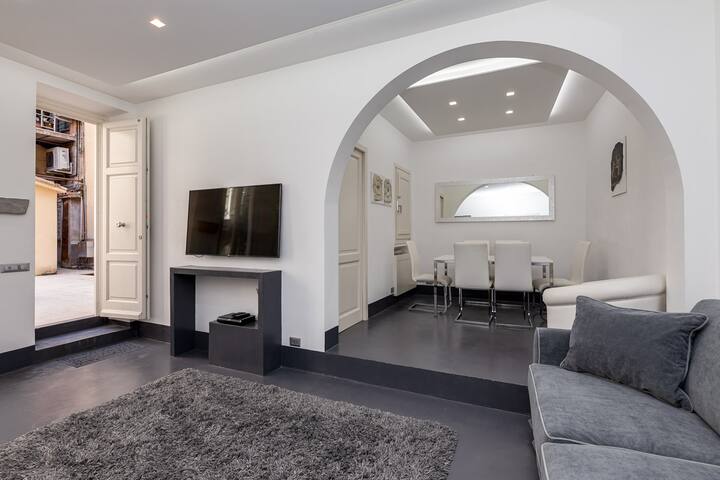 White Style Alcove gallery image 3