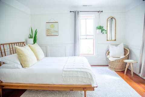 Cozy boho nook with Mountain View