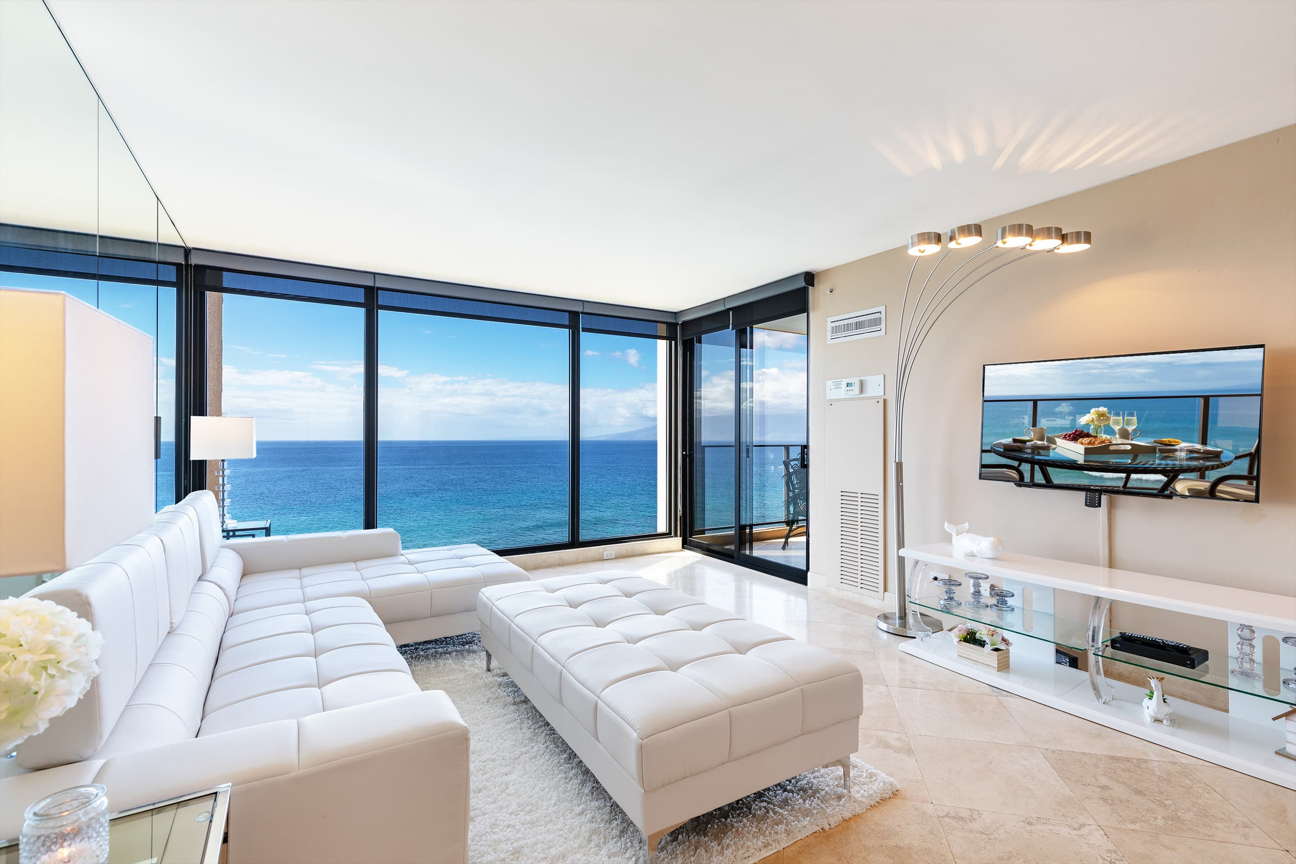 Condo in Lahaina · ★4.94 · 1 bedroom · 2 beds · 2 baths - Image 3