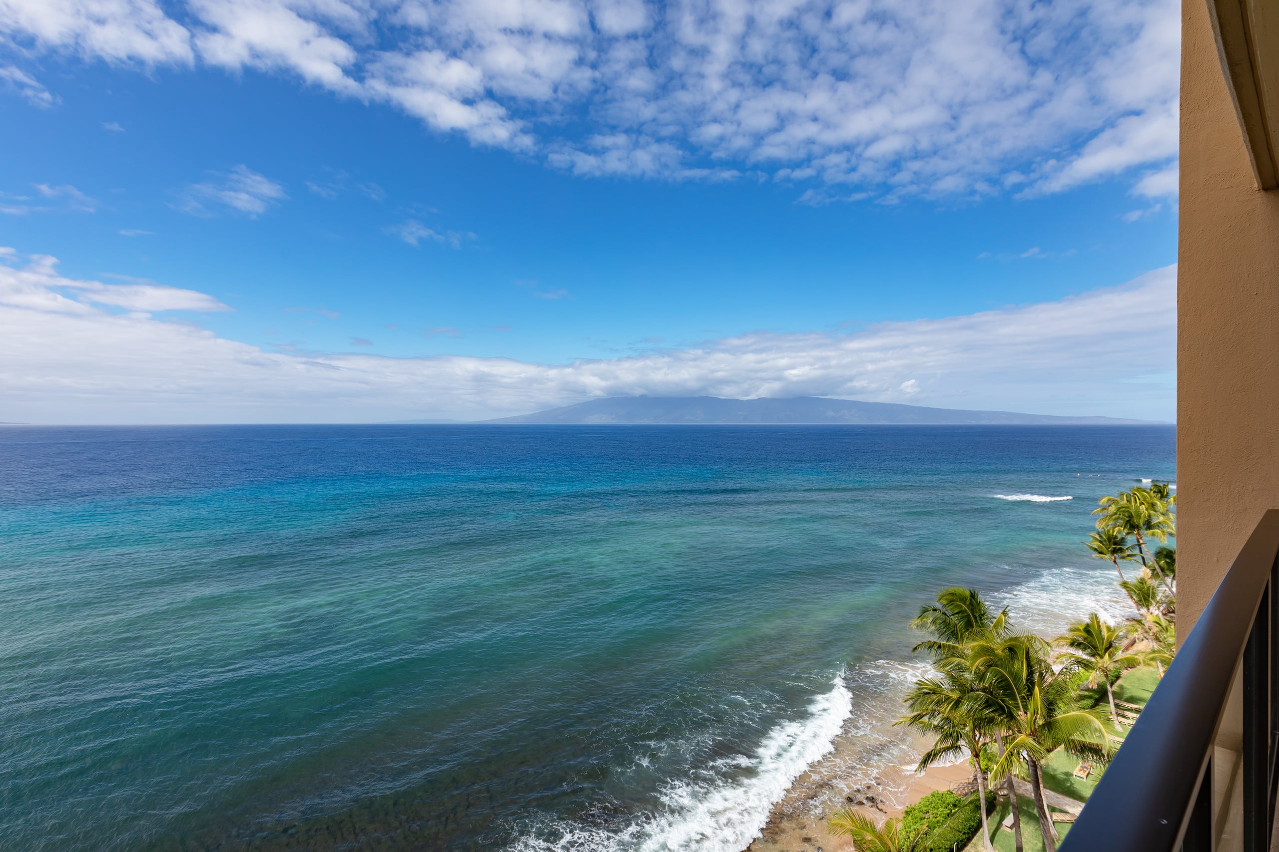 Condo in Lahaina · ★4.94 · 1 bedroom · 2 beds · 2 baths - Image 24