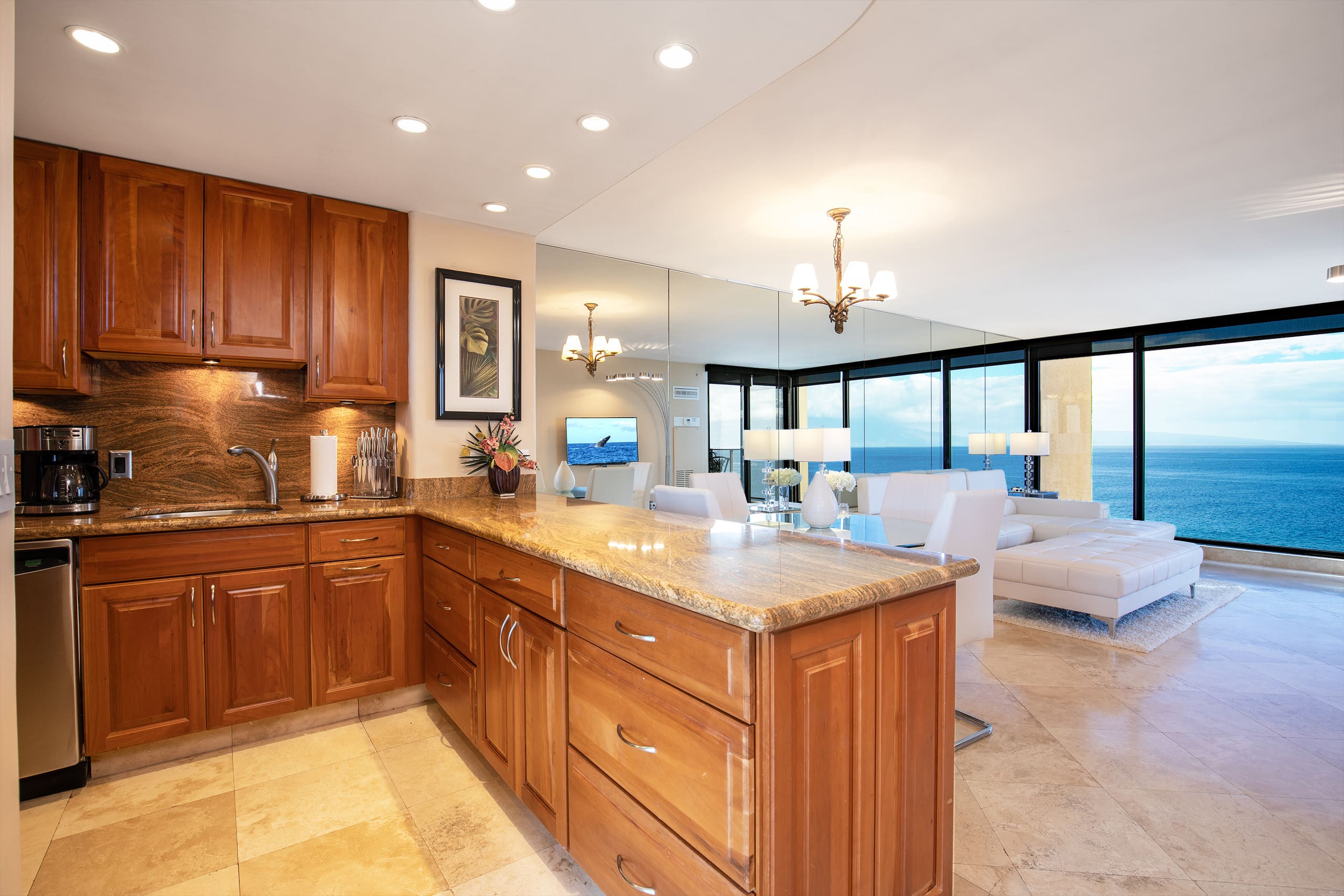 Condo in Lahaina · ★4.94 · 1 bedroom · 2 beds · 2 baths - Image 7