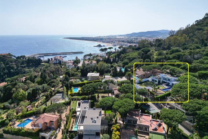 ★ CoastalVillas – Villa La Calma ★ beach luxury gallery image 3