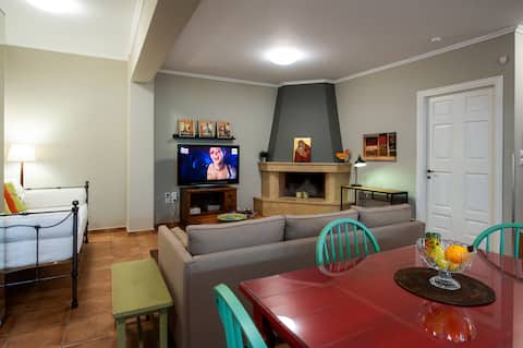 Successful Airbnb property: Mary's cozy place in Δήμος Αμαρουσίου