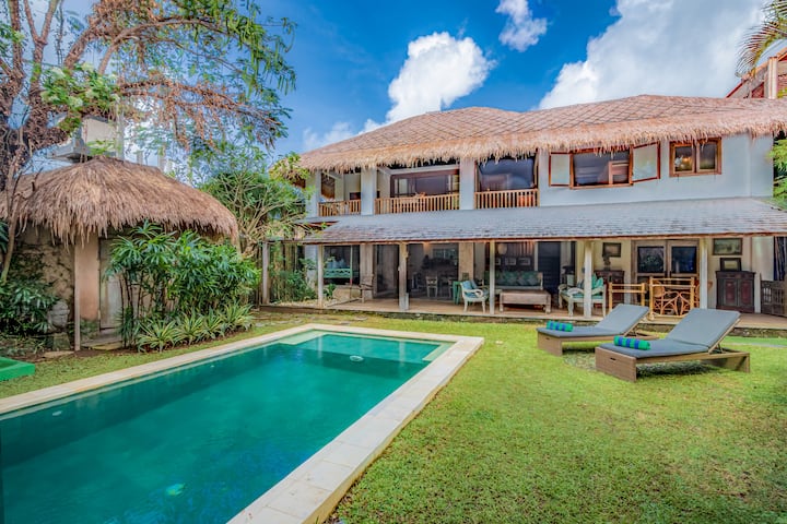 Charming Family-friendly 4br Walk Seminyak Beach - 水明漾