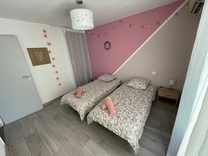 Spálňa 4