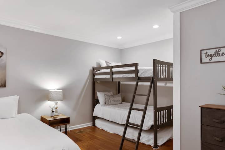 Ბუნკები Creekview Suite ‑ ში.