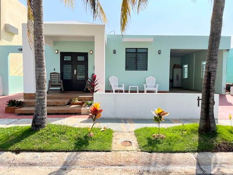 Kai's Beach Kasa - 2BD/2BA 150ft to beach!