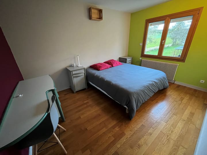 Chambre 3 yenye mwanga wa mfalme