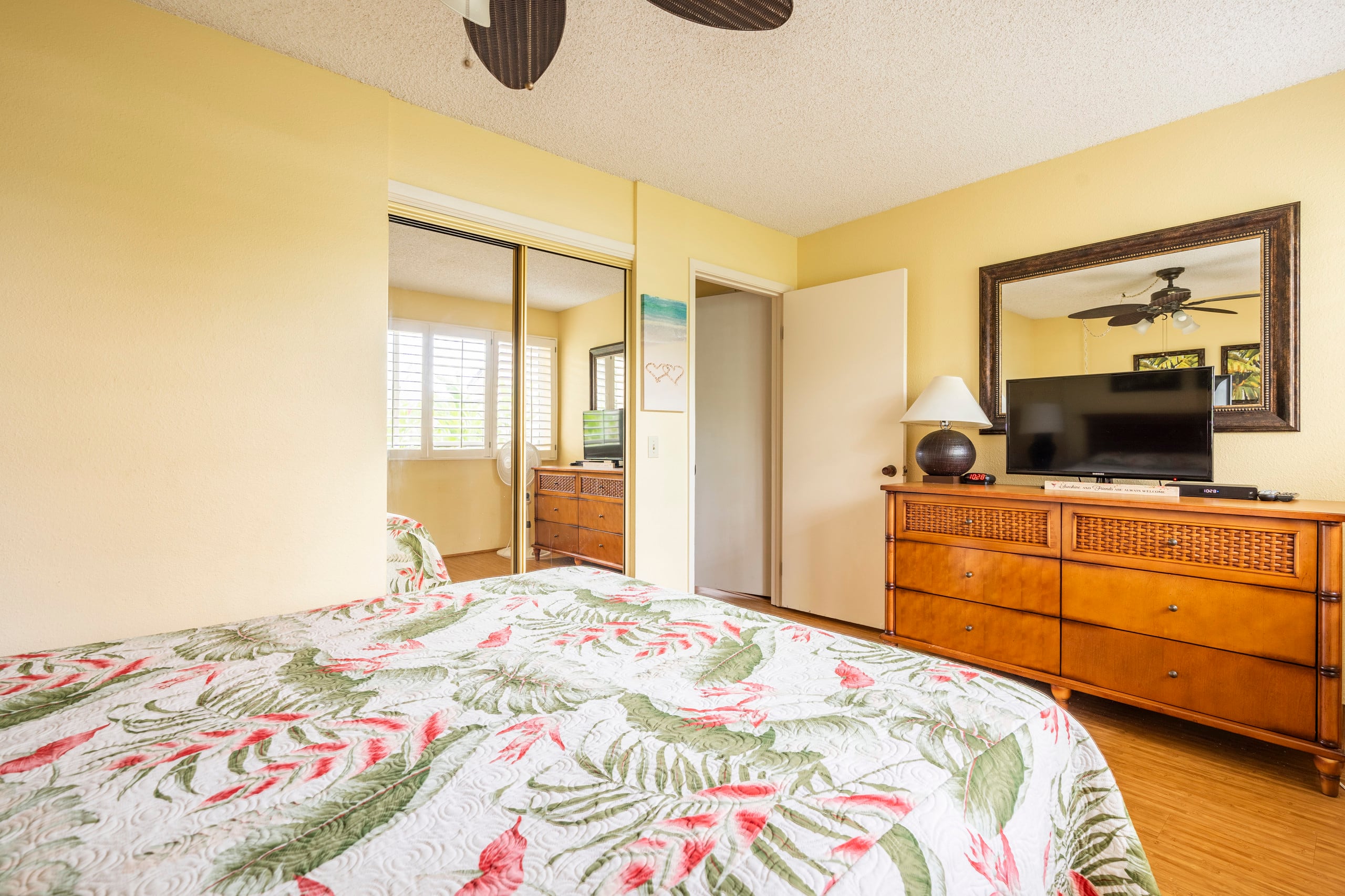 Condo in Kapaa · ★4.91 · 1 bedroom · 2 beds · 1 shared bath - Image 2