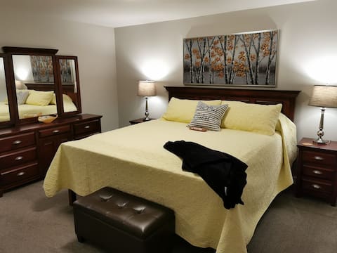 ArthurHouse - Beautiful Varsity View Home