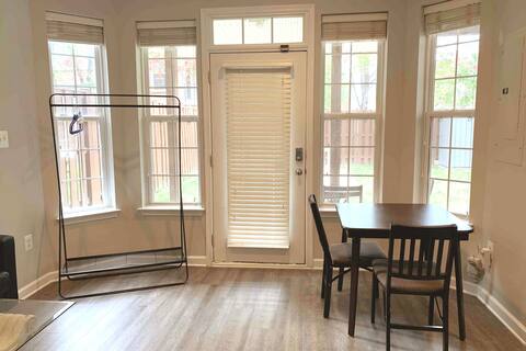 Cozy, Private Walkout Basement Suite, Northern VA