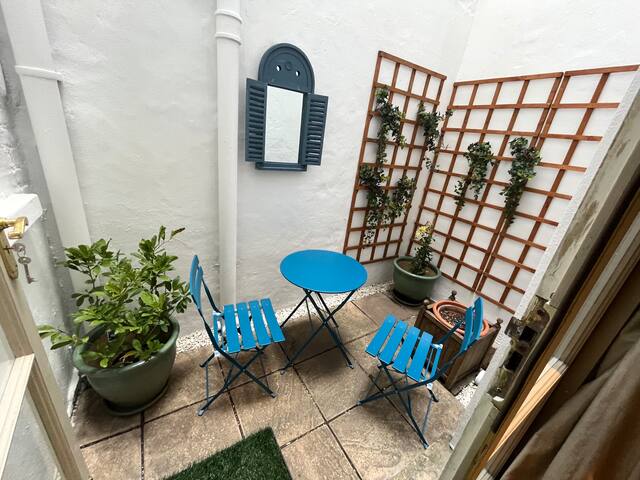 Perfect family location in South Kensington gallery image 3