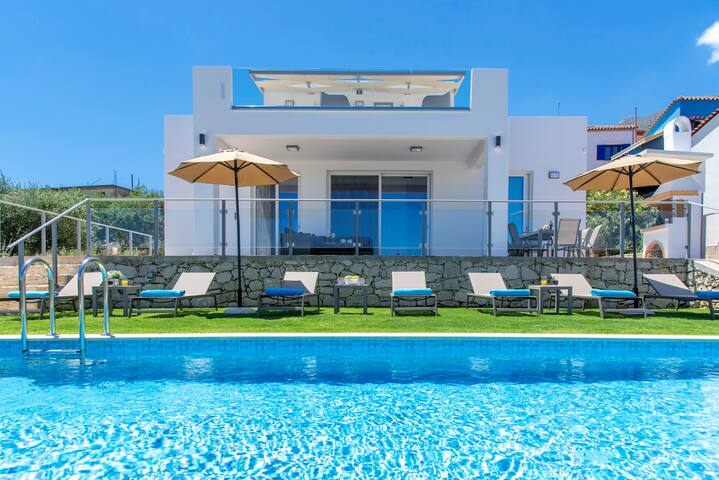 Costa Maris Villa with Private Pool gallery image 2