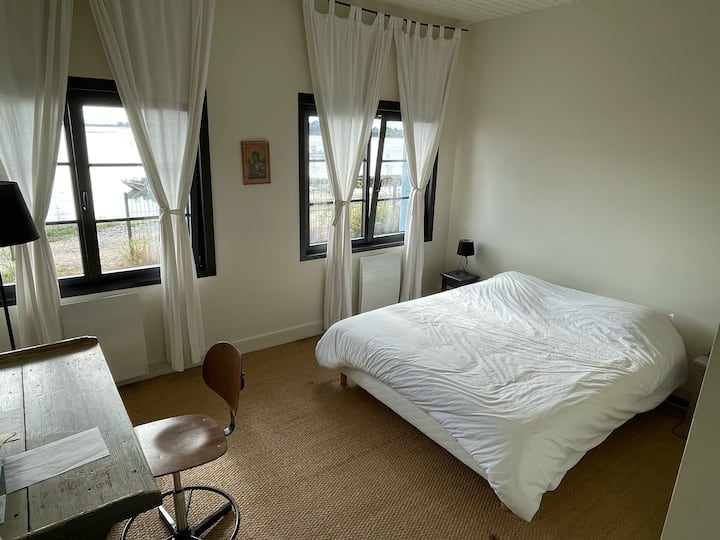 2号卧室海景
1个双人床160