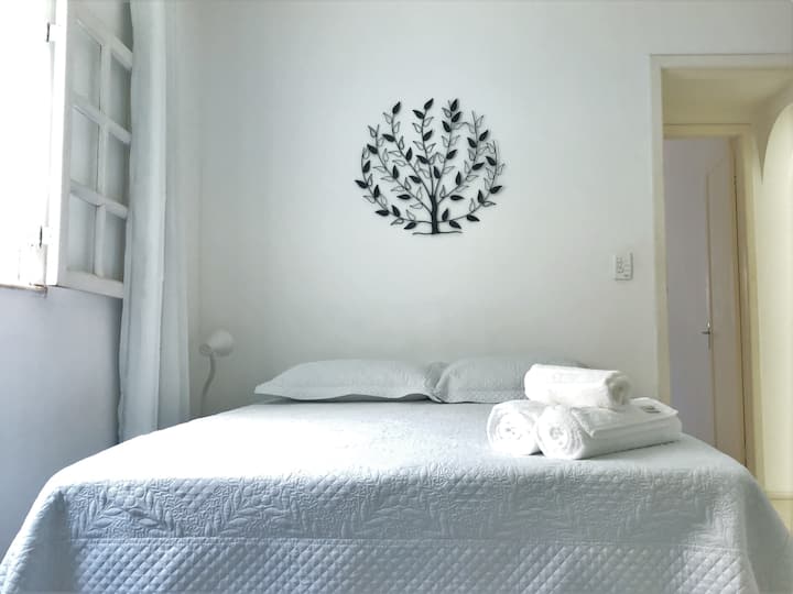 Apartmán 5, na 2. poschodí, pohodlie, prirodzené svetlo a pokoj.