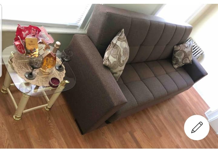 Tranquil & Beautiful Living Space In Brooklyn - Brooklyn, NY