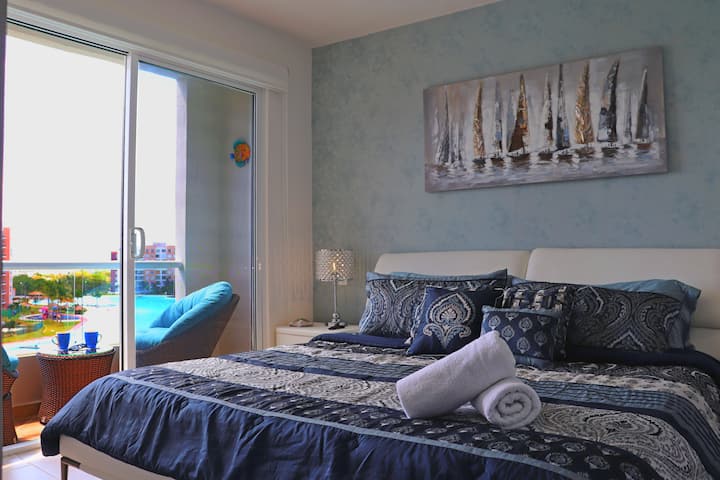 Dormitorio principal Cama tamaño king con terraza

Recamara principal cama king size con terraza