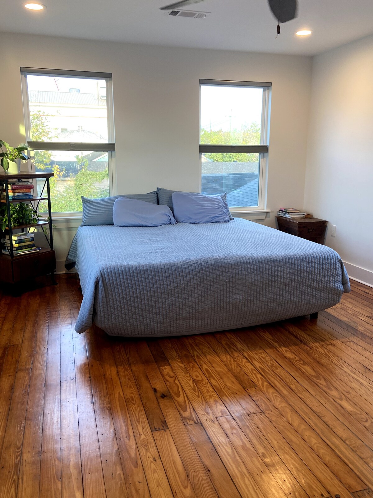 โครงเตียงเทมเปอร์พีดิคขนาดคิงไซส์ปรับได้แสงแดดเยอะมาก!