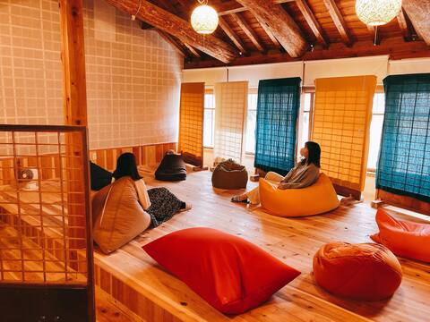 Built in the early Showa Showa era, Hasegawa House.There are rice terraces in front of you, and the 
