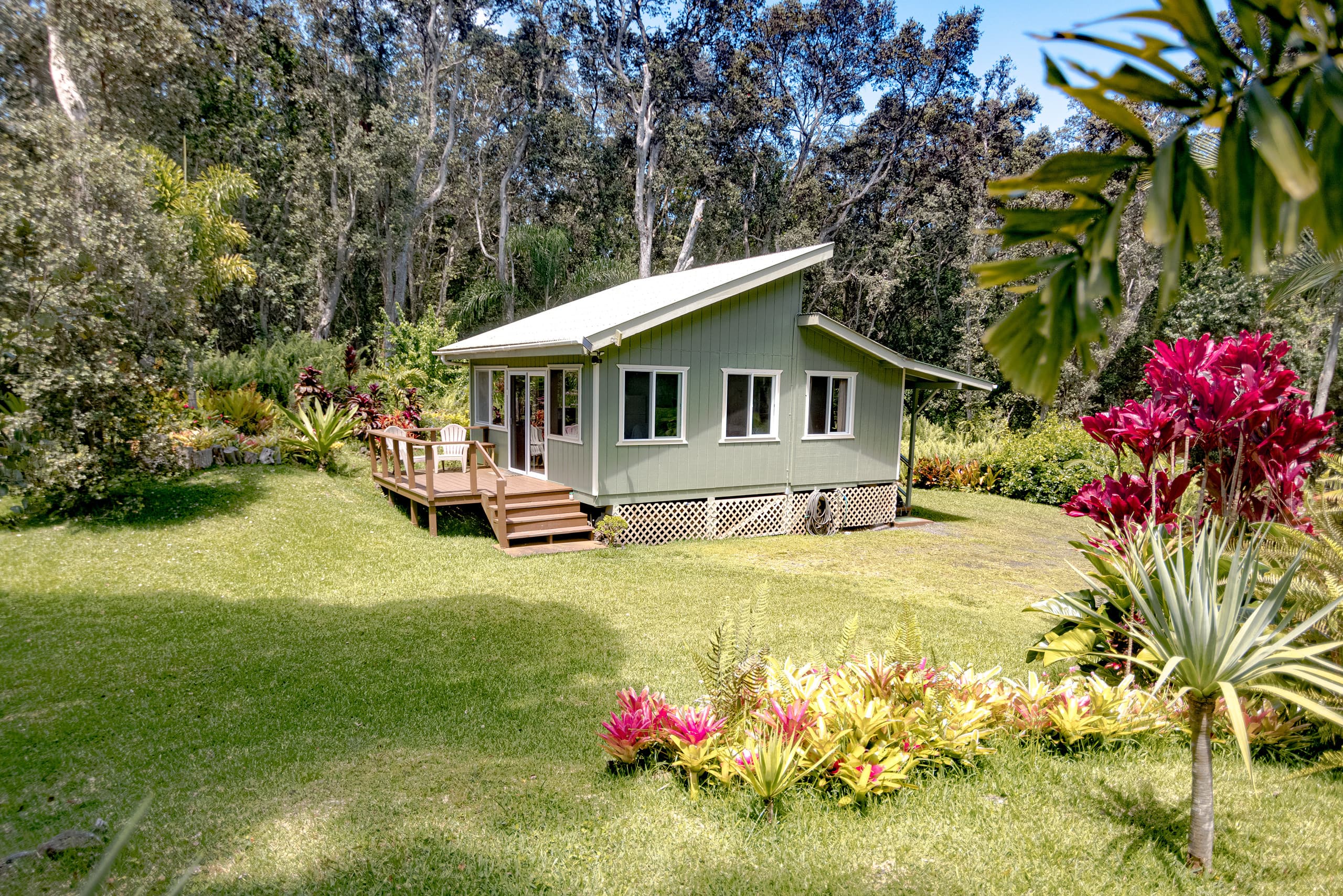 Cabin in Naalehu · ★4.92 · 1 bedroom · 1 bed · 1 private bath - Image 2