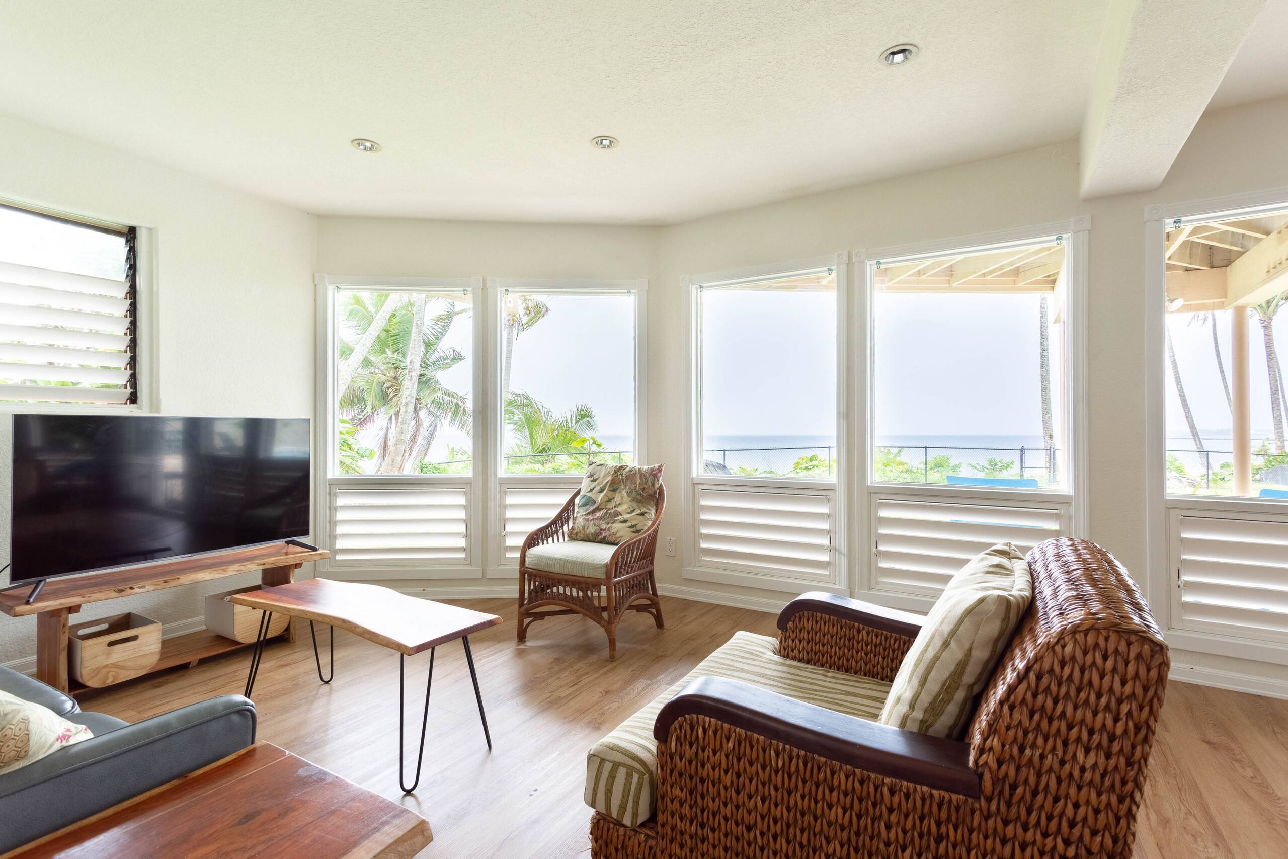 Oceanfront w/pool;surf beach! (Hale Kahoa Annex) - Image 5