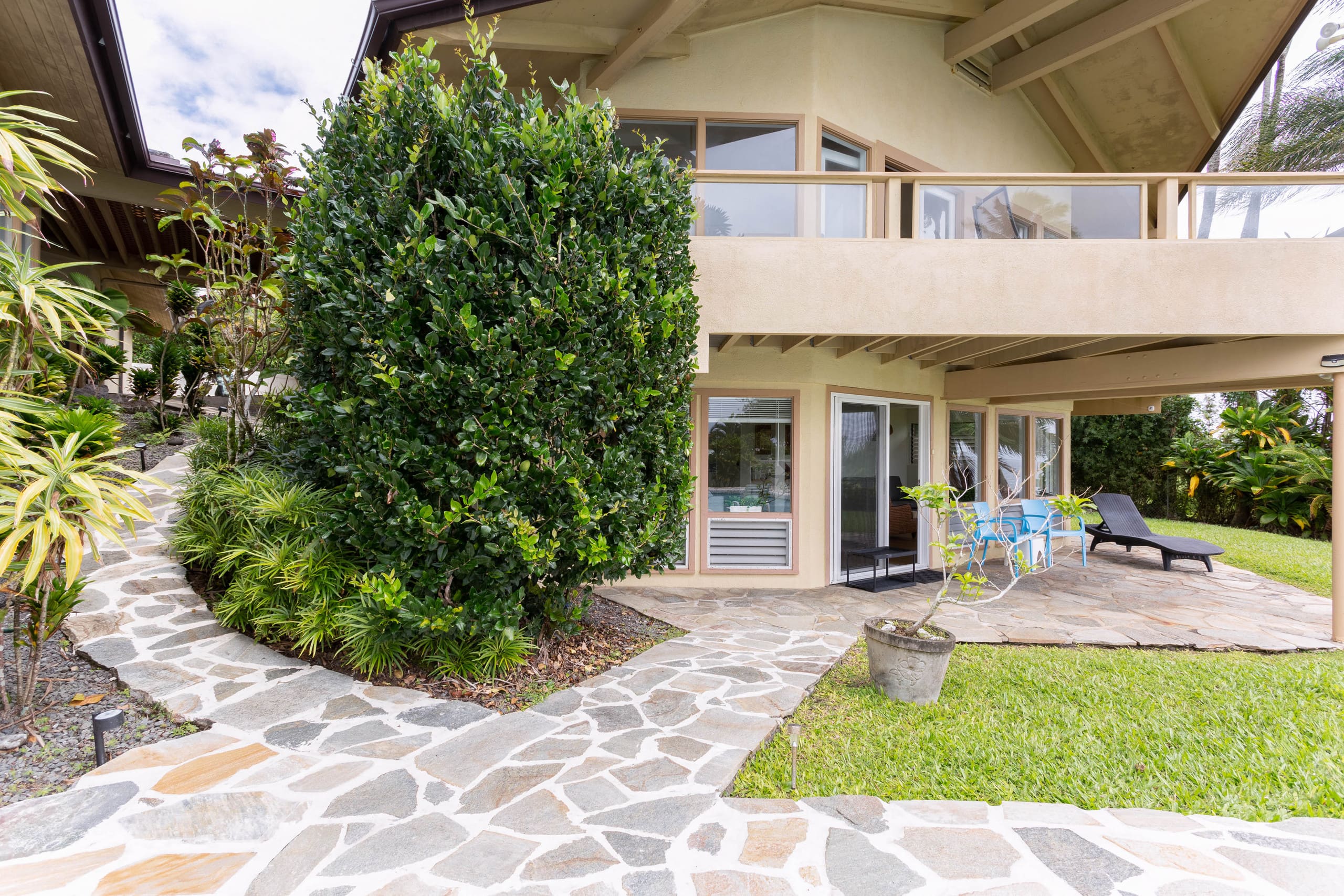 Oceanfront w/pool;surf beach! (Hale Kahoa Annex) - Image 33