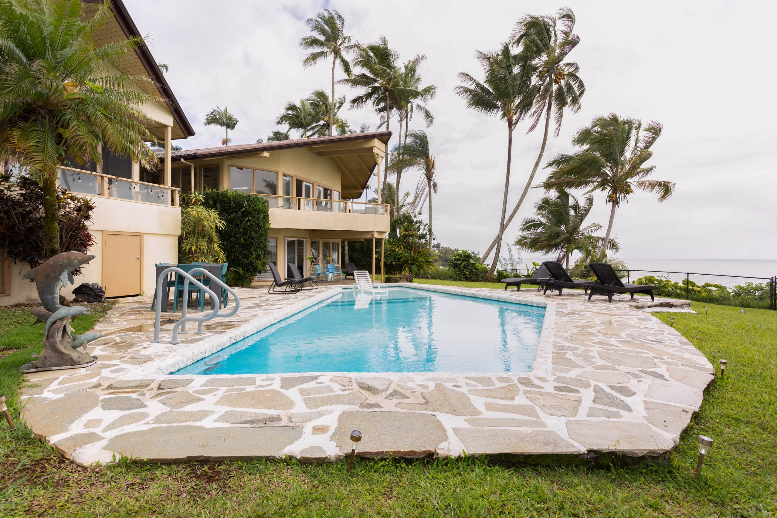 Oceanfront w/pool;surf beach! (Hale Kahoa Annex) - Image 28