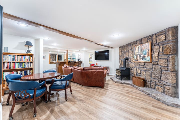 Downstairs Escape Close To The Trails And Downtown - Bentonville, AR