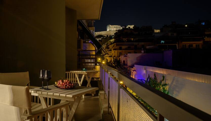 Acropolis Grand Apartment gallery image 2