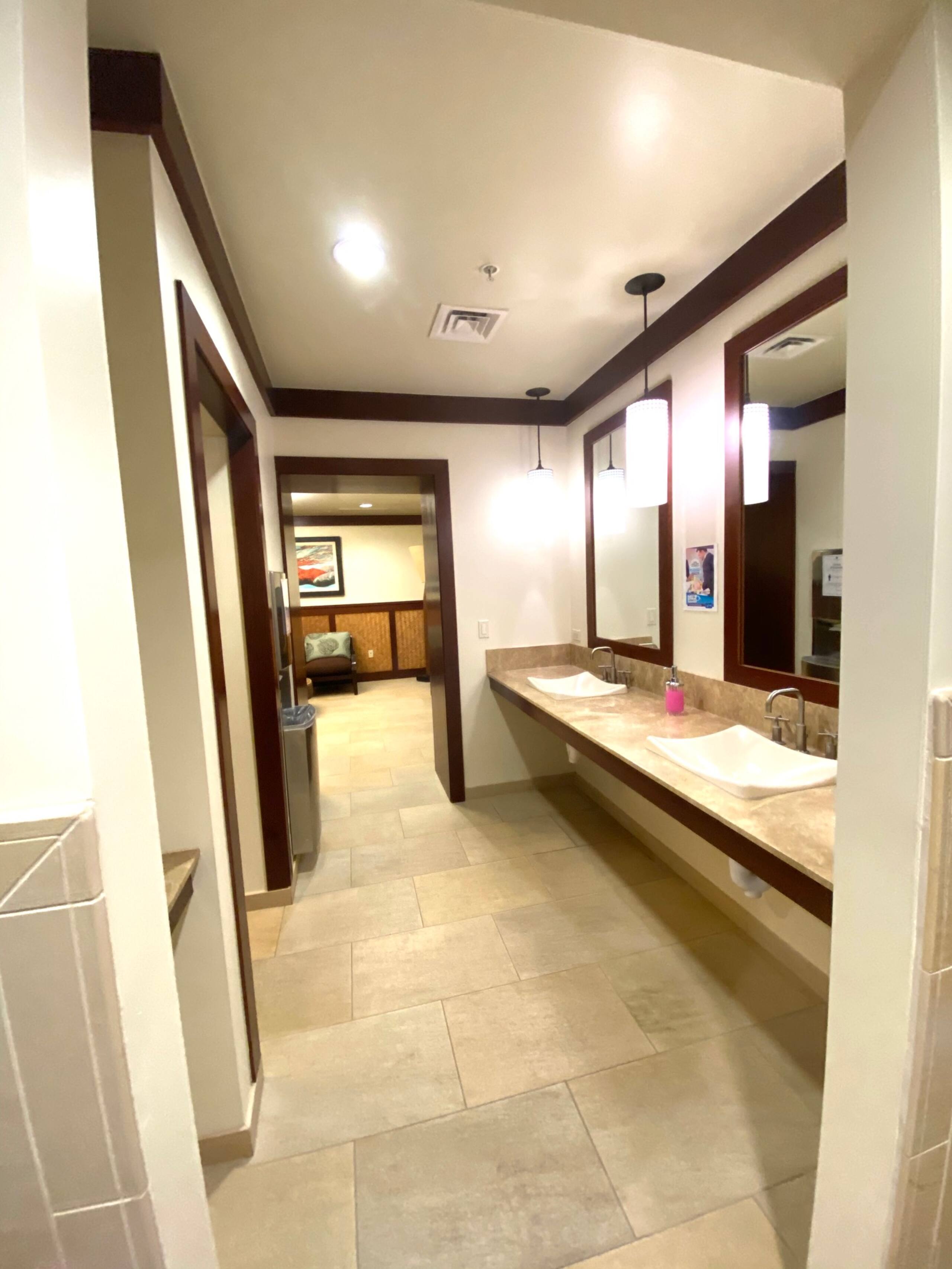 Condo in Kapolei · ★5.0 · 3 bedrooms · 5 beds · 3 private baths - Image 79