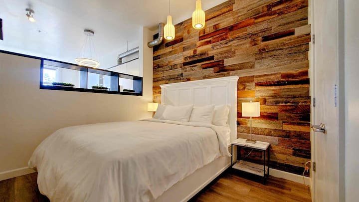 New Beautiful Home | Santana Row | King Bed