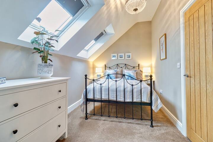 Chumba cha Tatu cha kulala, ambacho kina chumba cha kupumzikia