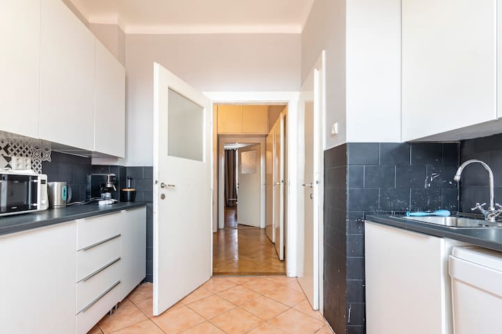 Cozy apartment in central location gallery image 2