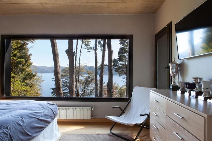 მე-2 საძინებელი ტელევიზორით და ცალკე სააბაზანოთი