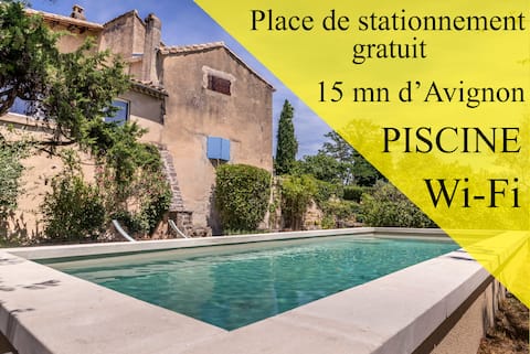 CHARMING HOUSE WITH SWIMMING-POOL NEAR AVIGNON