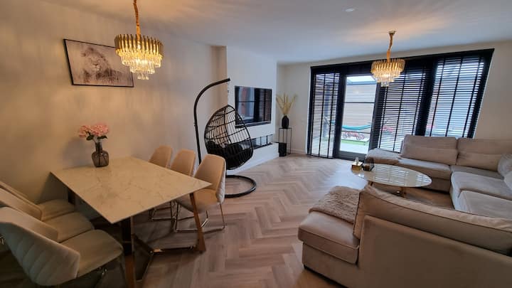 Luxury New House, Huge Garden, Near Metro - 's-Gravenzande