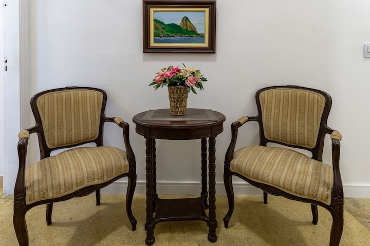 Mesa de comedor.
