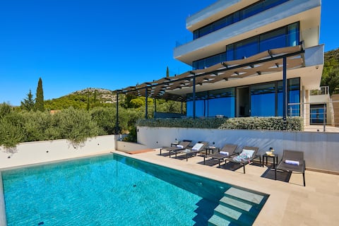 Hedera Estate, Villa Hedera XV