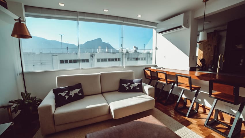 Leblon Boutique Ikonika 001 – 4 Bedrooms 8 Guests