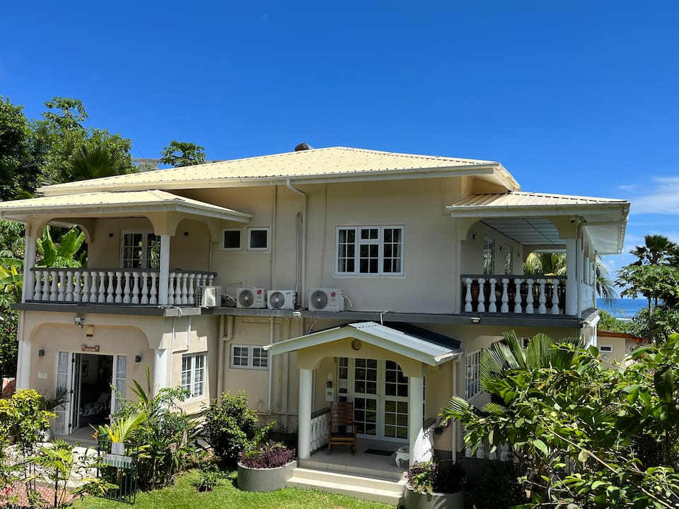 Royal Bay Apartment — foto 1