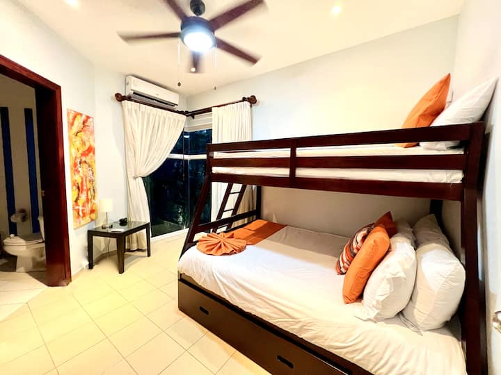 ห้องนอน 4 (เตียงสองชั้นมากกว่าเต็มรูปแบบ) วิลล่า 2