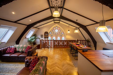Popular Airbnb listing: Capel Bethel, Dolbadarn Converted Chapel, sleeps 6 in Padarn, Nant Peris